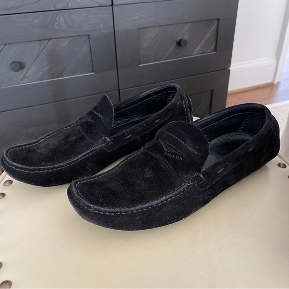 Prada Loafers. Black Suede Driver Loafers in a Size 38. - Picture 3 of 5